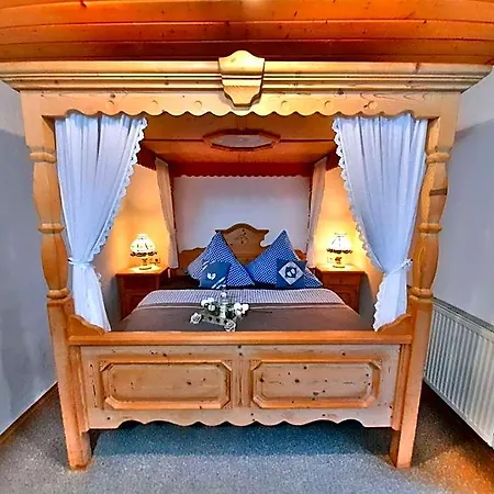 Loiplstueberl Hotell 4*