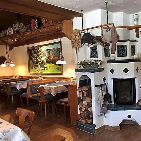Loiplstueberl Hotell 4*